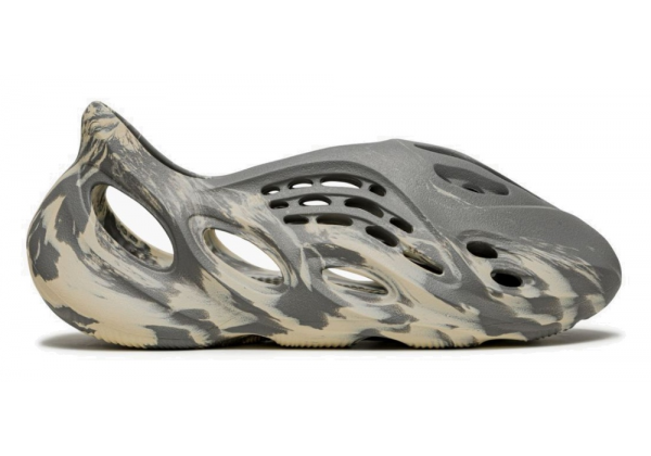 Adidas Yeezy Foam Runner Mxt Moon Gray