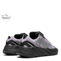 Кроссовки adidas yeezy 700 фиолетовые  черным