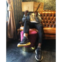 Кроссовки adidas yeezy 350 v2 carbon