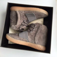 ADIDAS  Yeezy Boost Iight  BROWN GUM CHOCOLATE