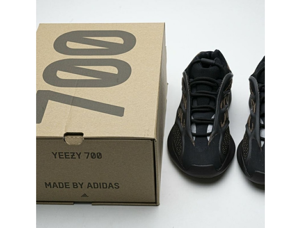 Adidas Yeezy Boost: особенности кроссовок