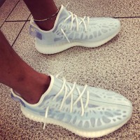 Adidas Yeezy Boost 350 V2 Mono Ice