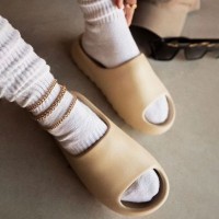 ADIDAS YEEZY SLIDE PURE