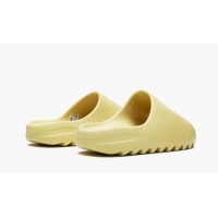 Шлепки Adidas Yeezy Slide бежевые