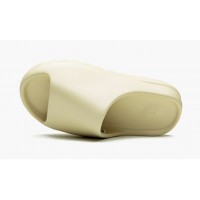 Шлепки Adidas Yeezy Slide белые