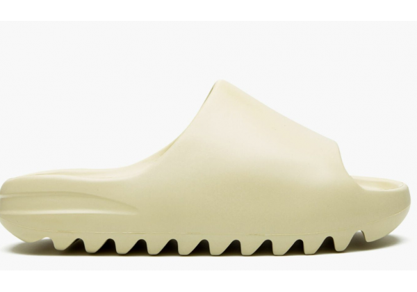 Шлепки Adidas Yeezy Slide белые