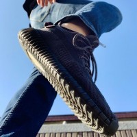 Кроссовки adidas yeezy 350 v2 carbon