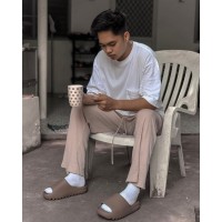 ADIDAS YEEZY SLIDE EARTH BROWN